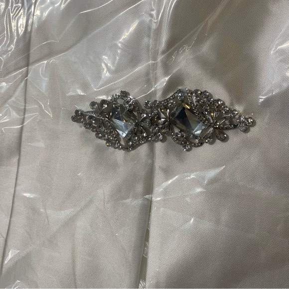 Nina Nischelle New with tags style 2820 in white ivory - Picture 6 of 9